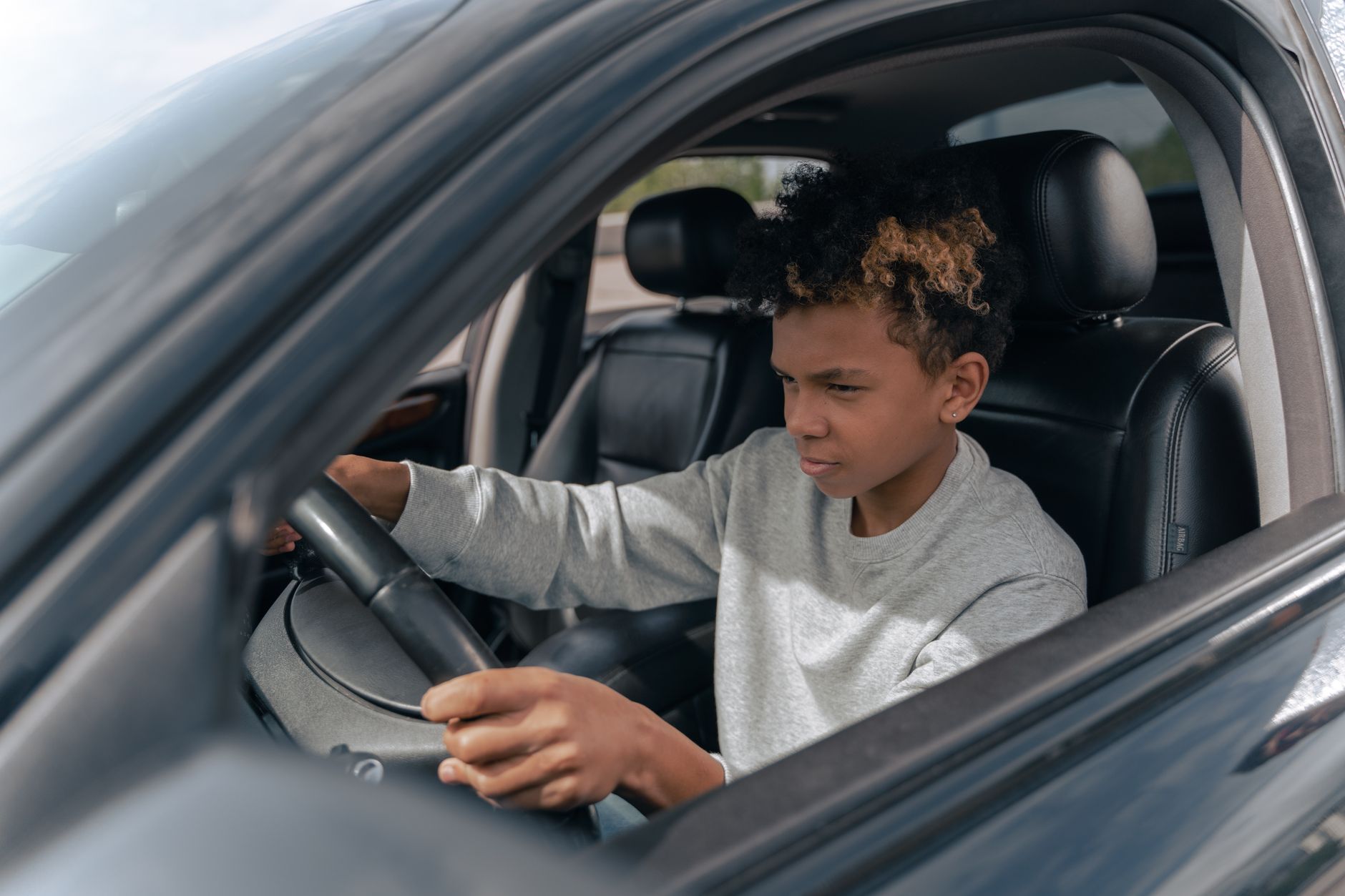 A learner driver on their first lesson